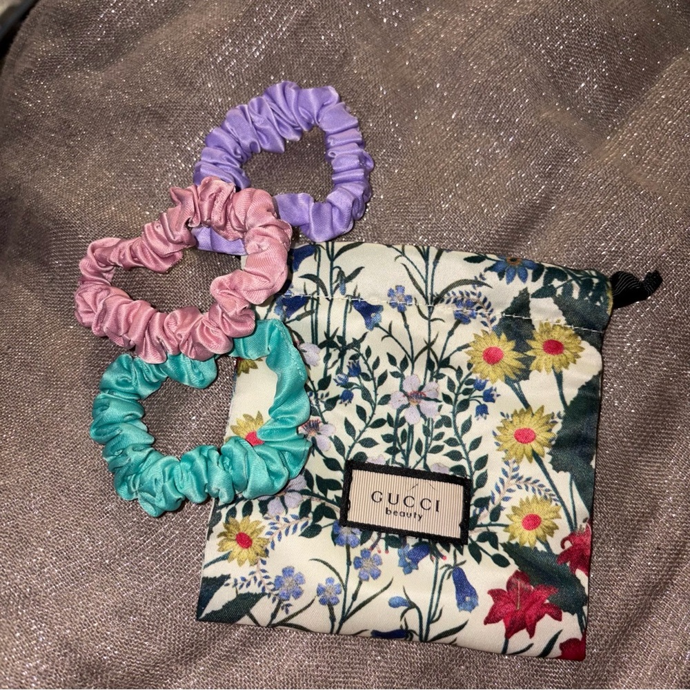 Gucci Beauty GWP Satin Scrunchies Set